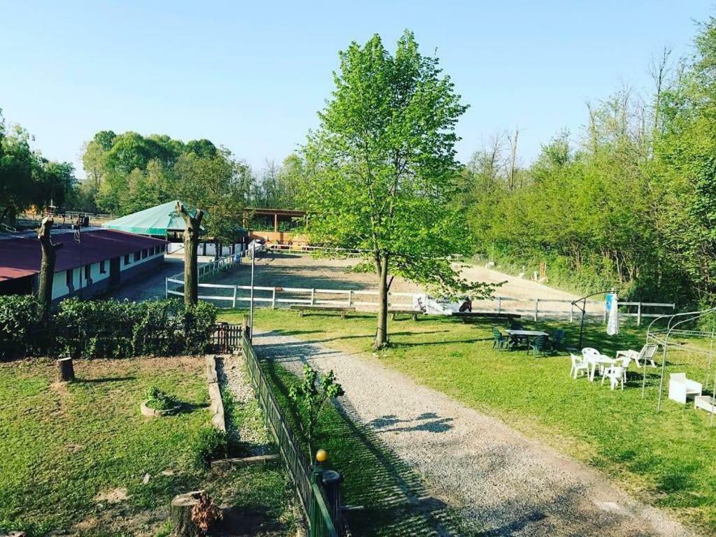 Agriturismo La Fornace Centro Ippico Como Dış mekan fotoğraf